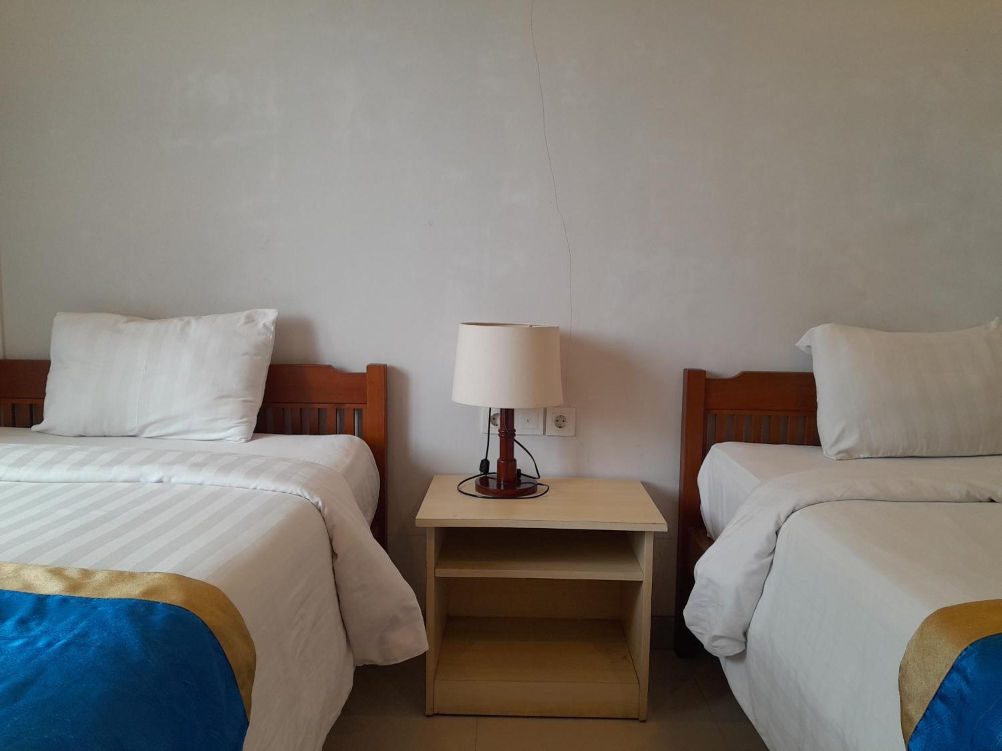 Hotel Dhyana Pura Kapal Bagian luar foto