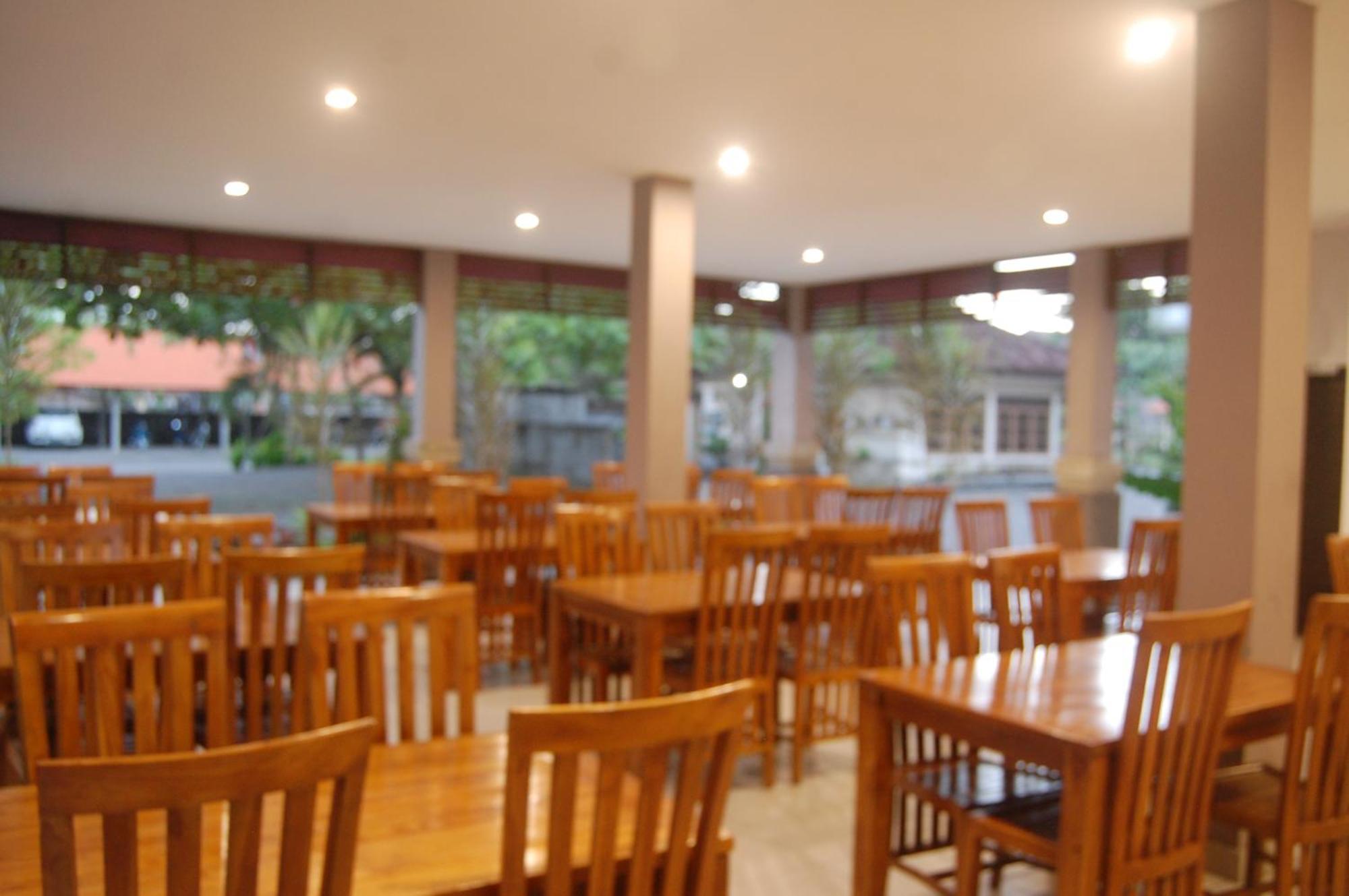 Hotel Dhyana Pura Kapal Bagian luar foto