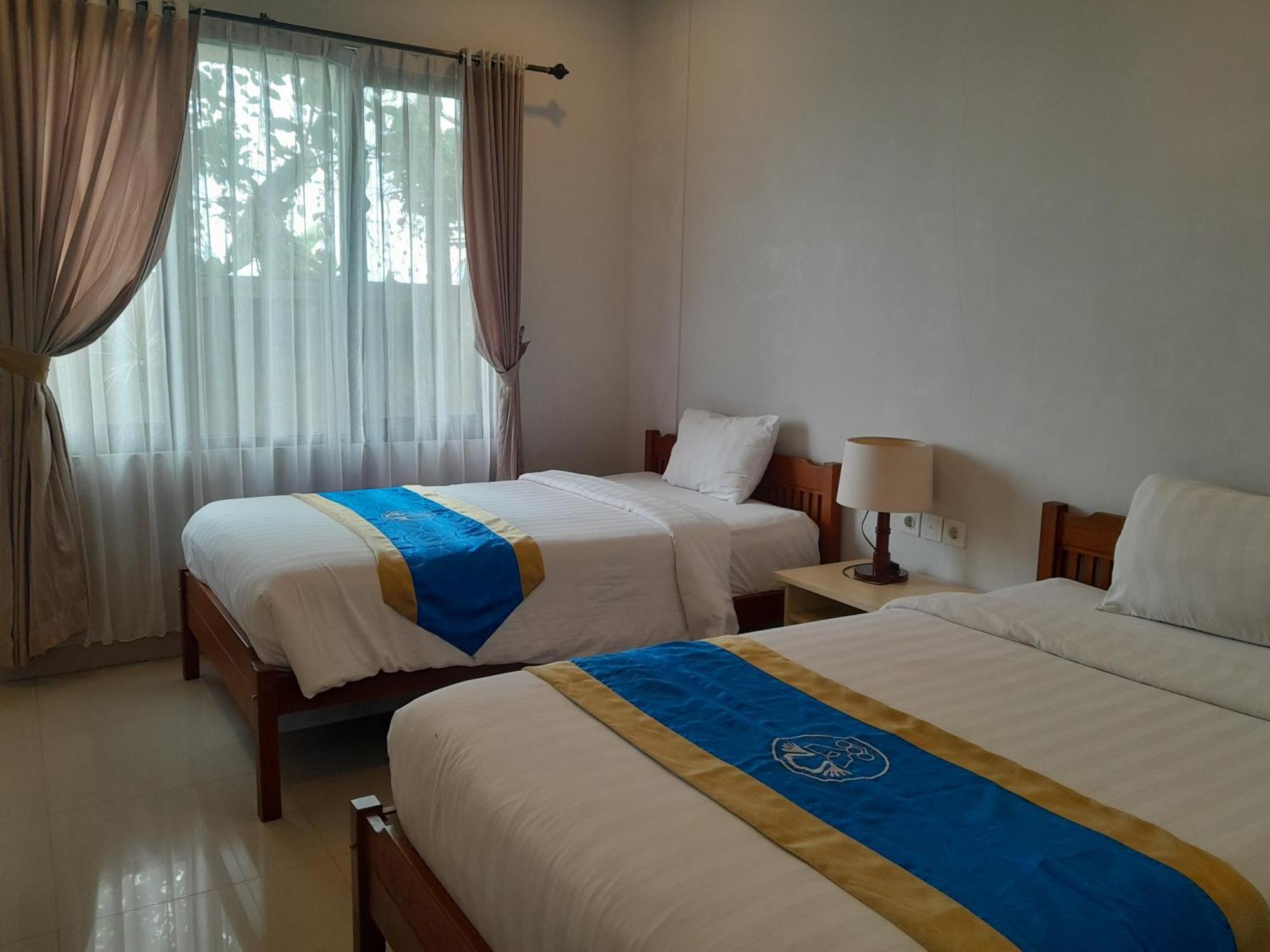 Hotel Dhyana Pura Kapal Bagian luar foto